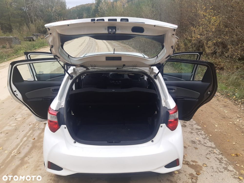 Toyota Yaris - 12