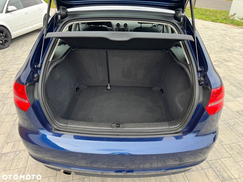 Audi A3 Sportback 1.6 Attraction - 12