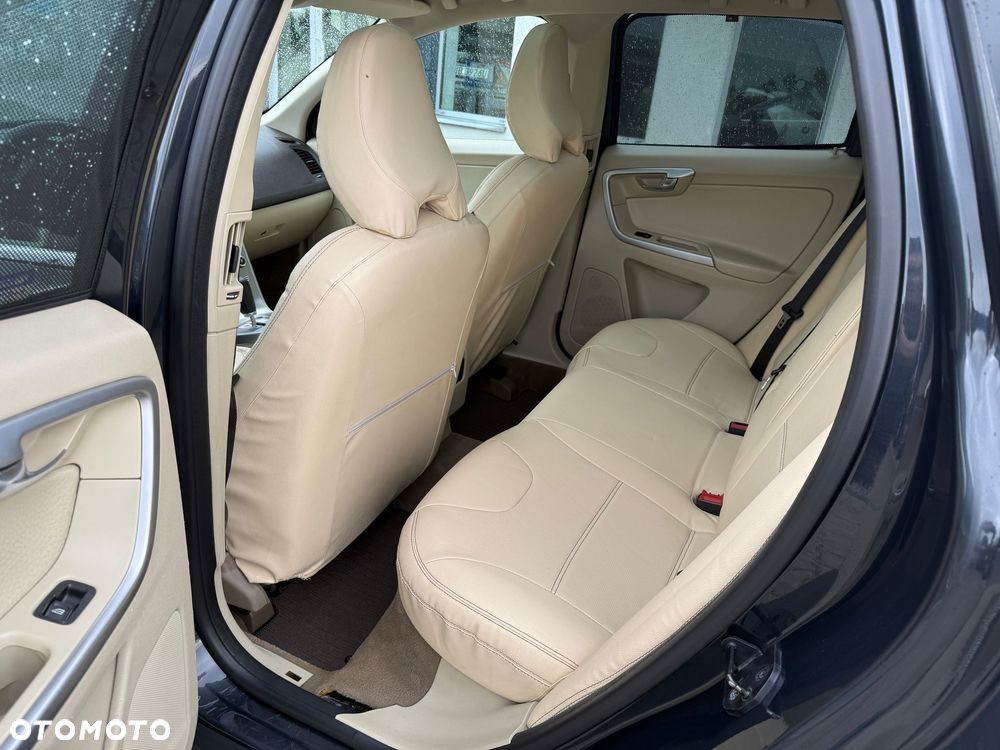 Volvo XC 60 - 4