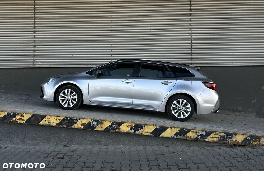 Toyota Corolla 1.8 Hybrid Comfort - 28