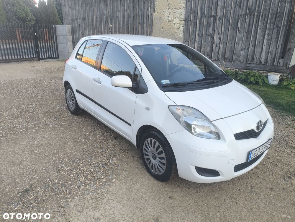 Toyota Yaris - 1