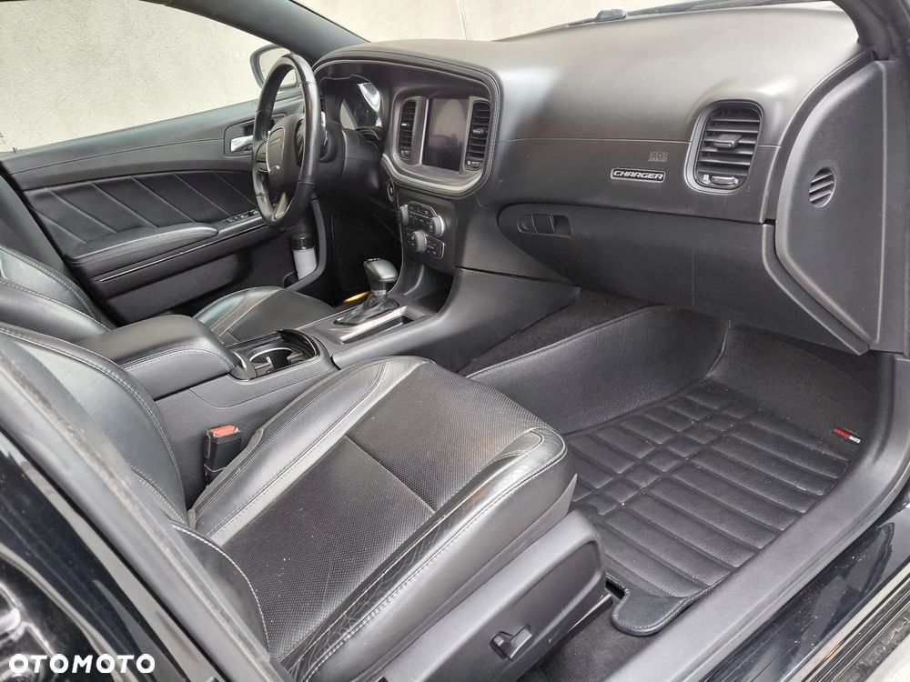 Dodge Charger - 7