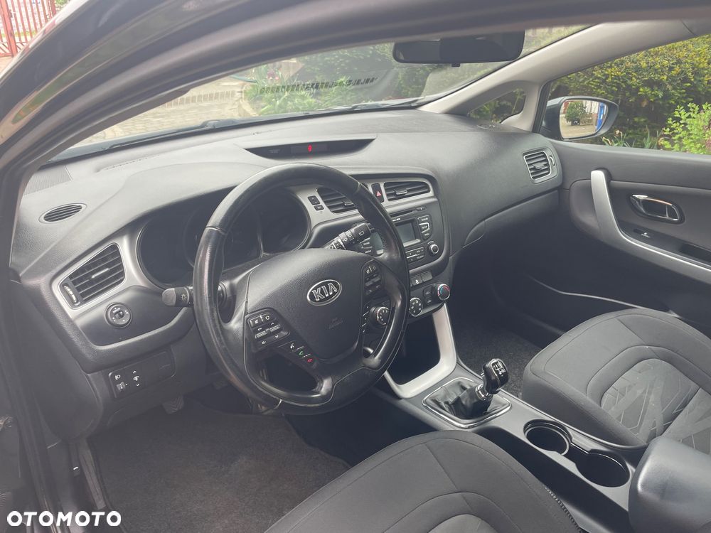 Kia Ceed 1.6 CRDi 115 ISG Vision - 14