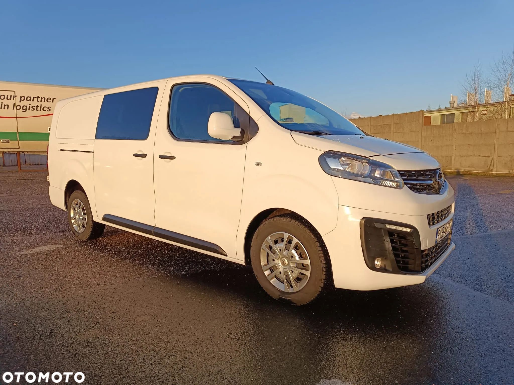 Opel Vivaro Kombi 2.0 CDTI Extra Long 2,8t Enjoy - 1