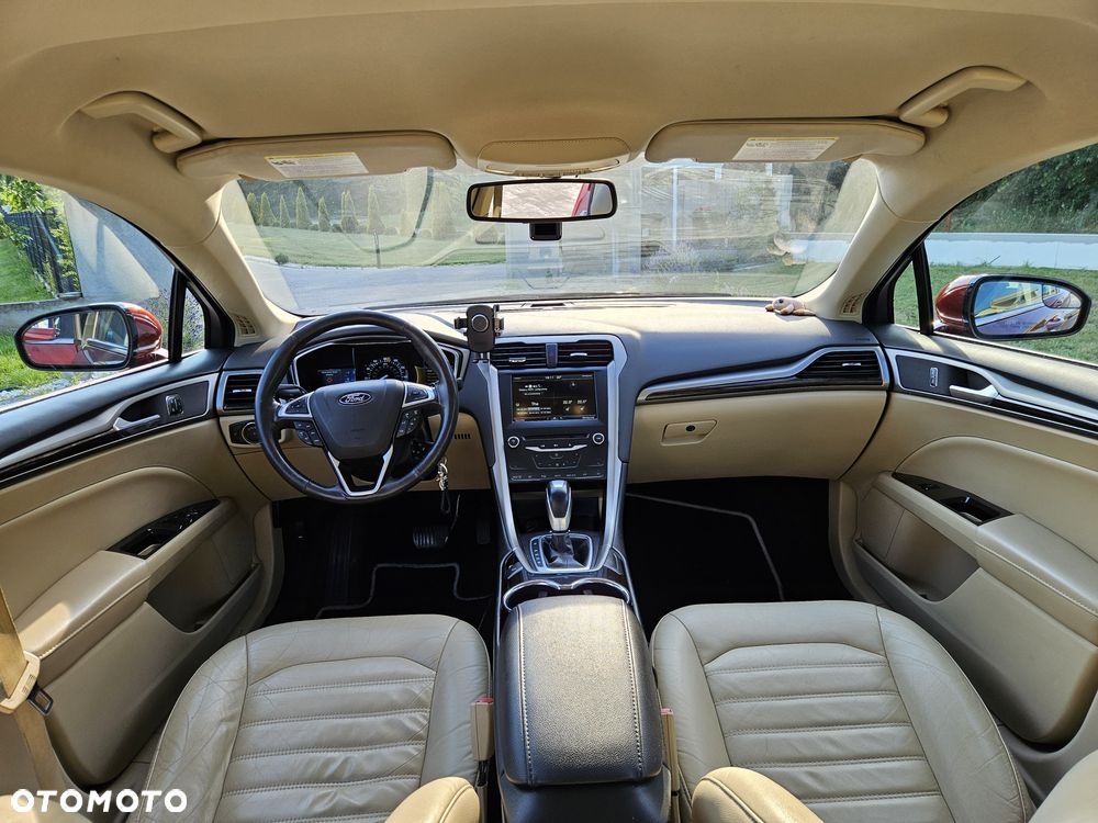 Ford Fusion - 9