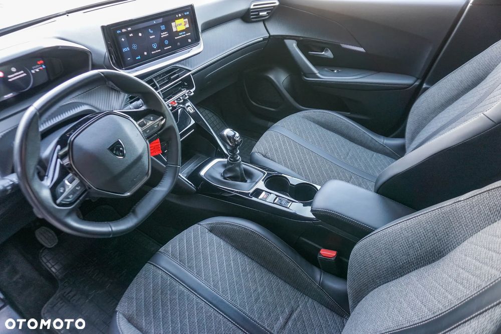 Peugeot 2008 1.2 PureTech Allure S&S - 25