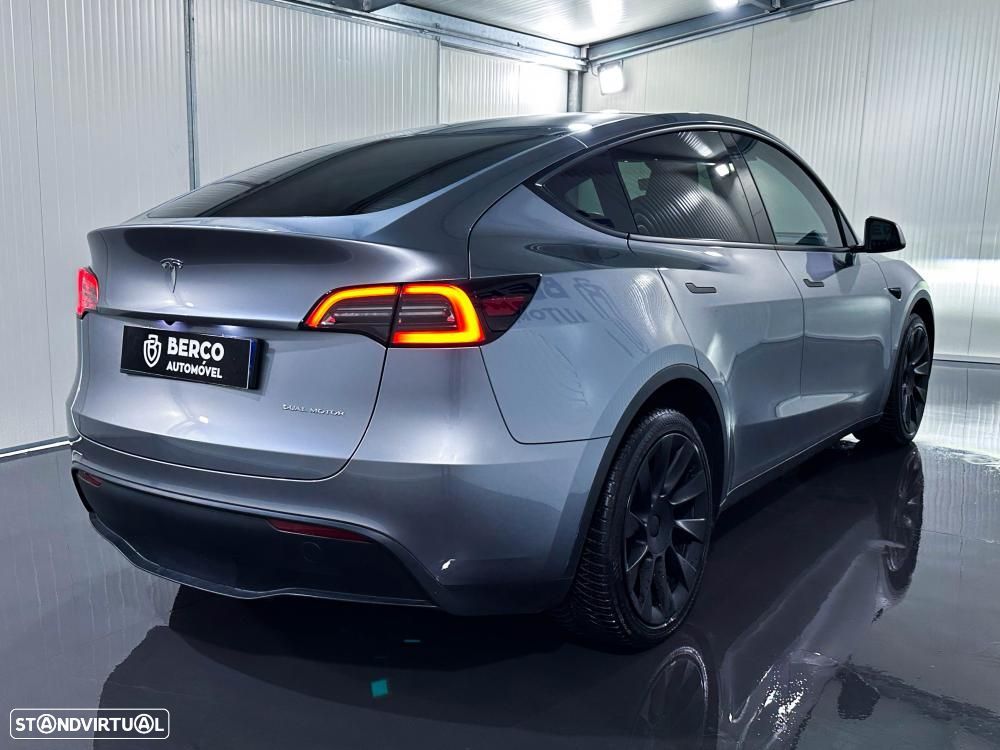Tesla Model Y Long Range Dual Motor AWD - 5