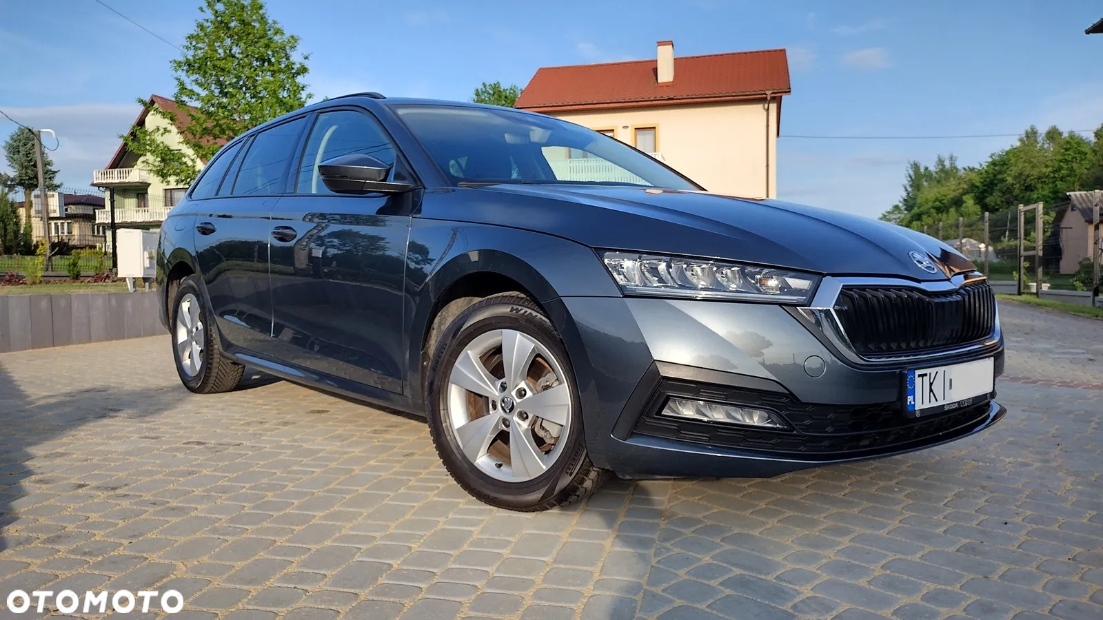 Skoda Octavia Combi 2.0 TDI DSG Exclusive - 5