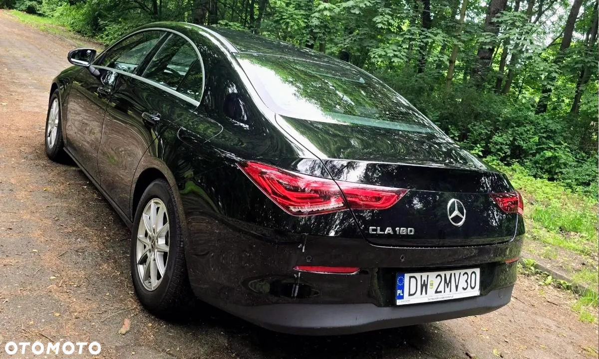Mercedes-Benz CLA 180 7G-DCT - 2