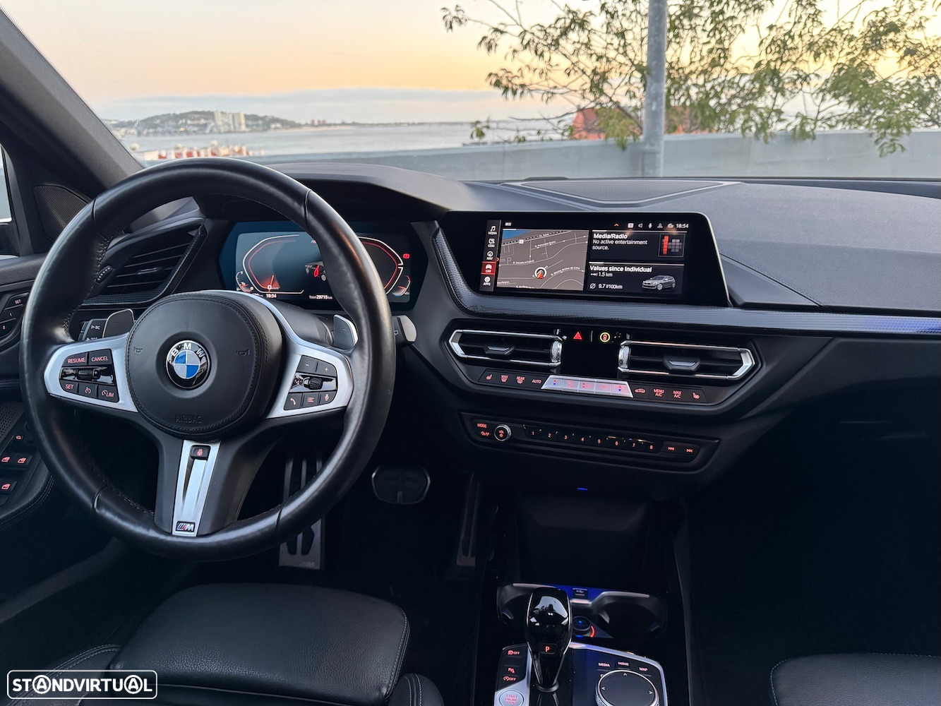 BMW M135i xDrive - 15