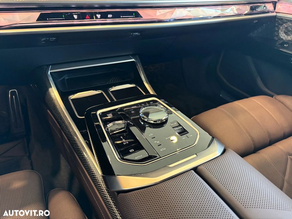 BMW M7 M760e xDrive AT PHEV - 10