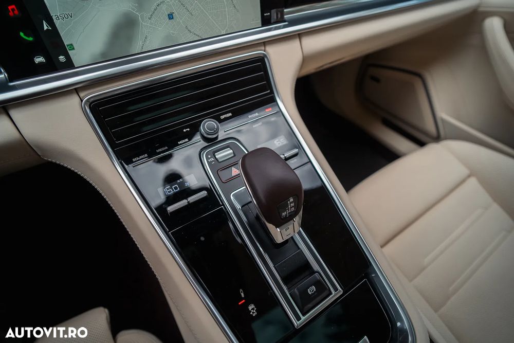 Porsche Panamera - 28