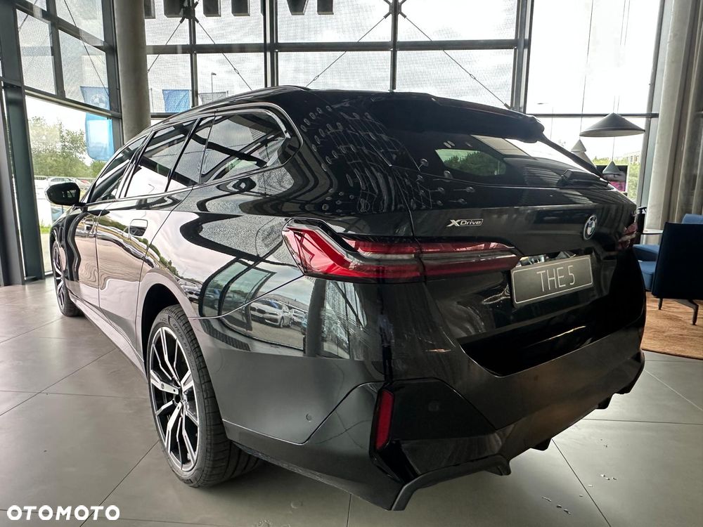 BMW Seria 5 530e xDrive PHEV M Sport - 5