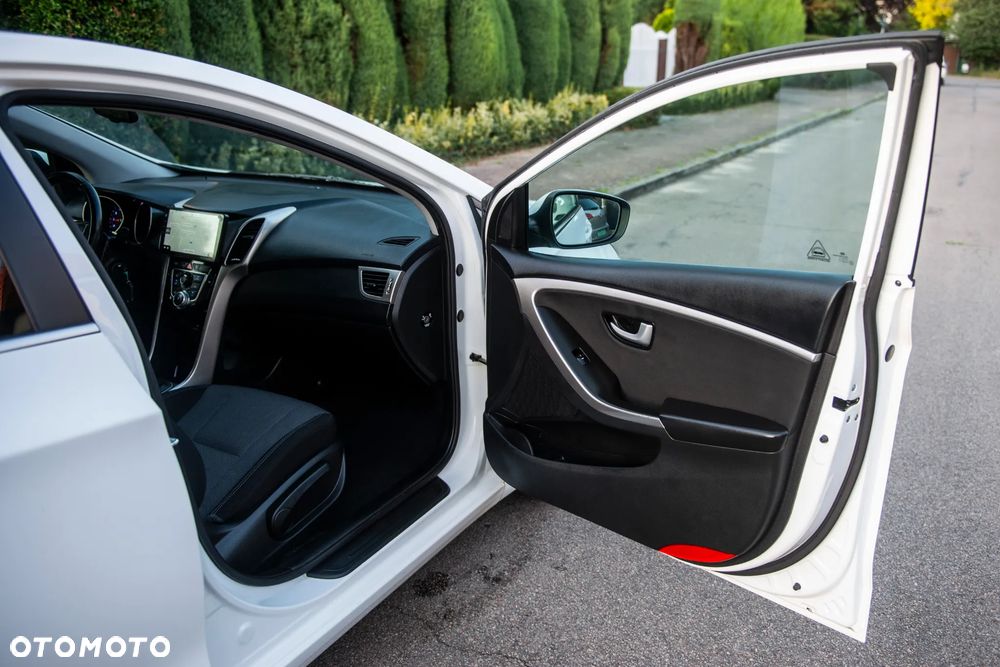 Hyundai i30 1.4 Comfort - 36