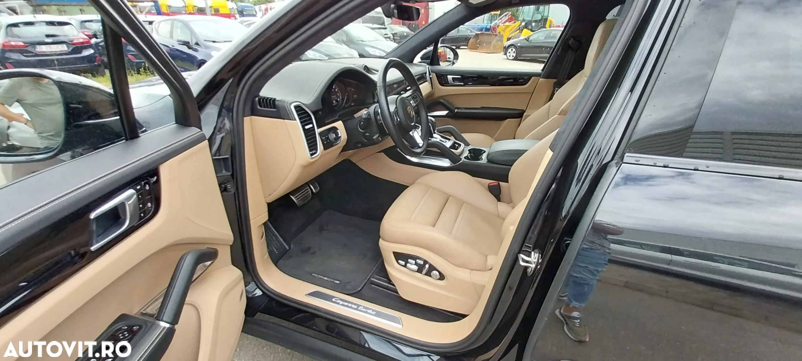 Porsche Cayenne Turbo - 8