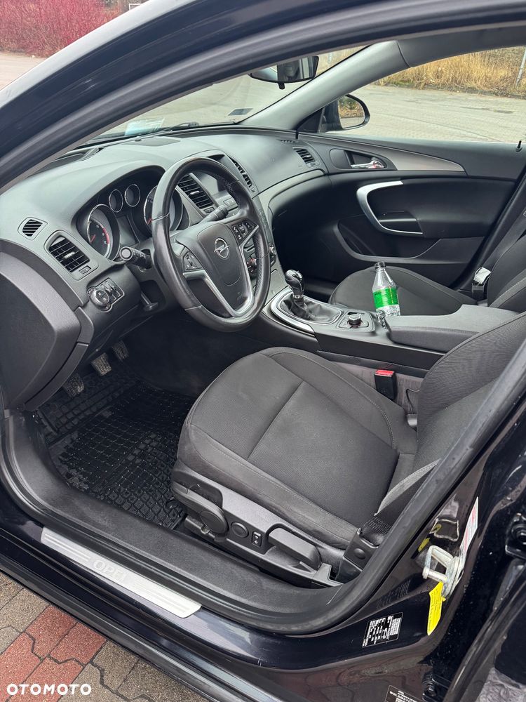 Opel Insignia 1.8 - 10