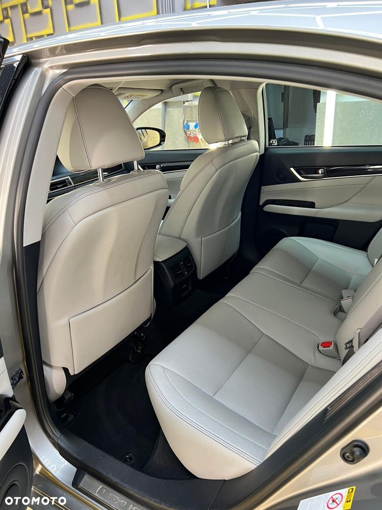 Lexus GS 300h Luxury Line - 15