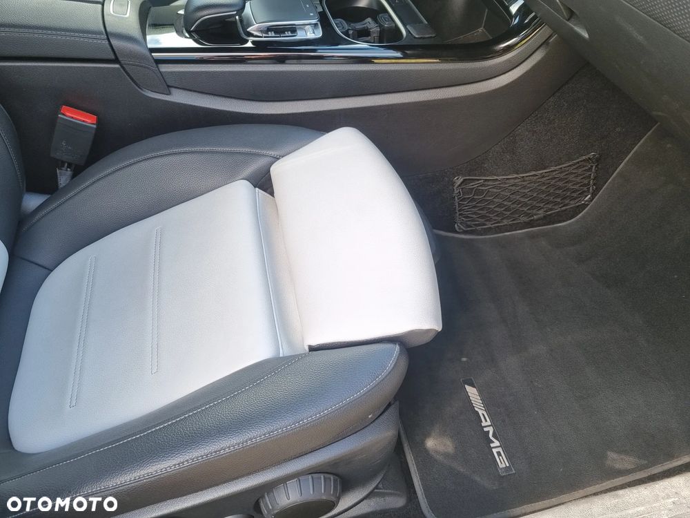 Mercedes-Benz CLA 220 4Matic 7G-DCT AMG Line - 17
