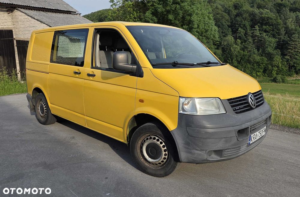 Volkswagen Transporter - 1