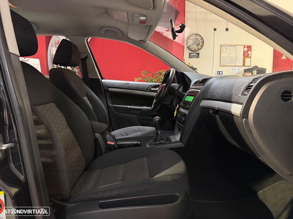 Skoda Octavia 1.6 TDI Elegance - 6