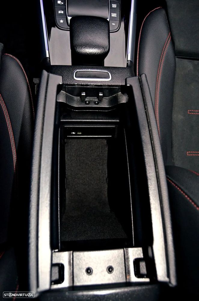 Mercedes-Benz GLA 250 e AMG Line - 21