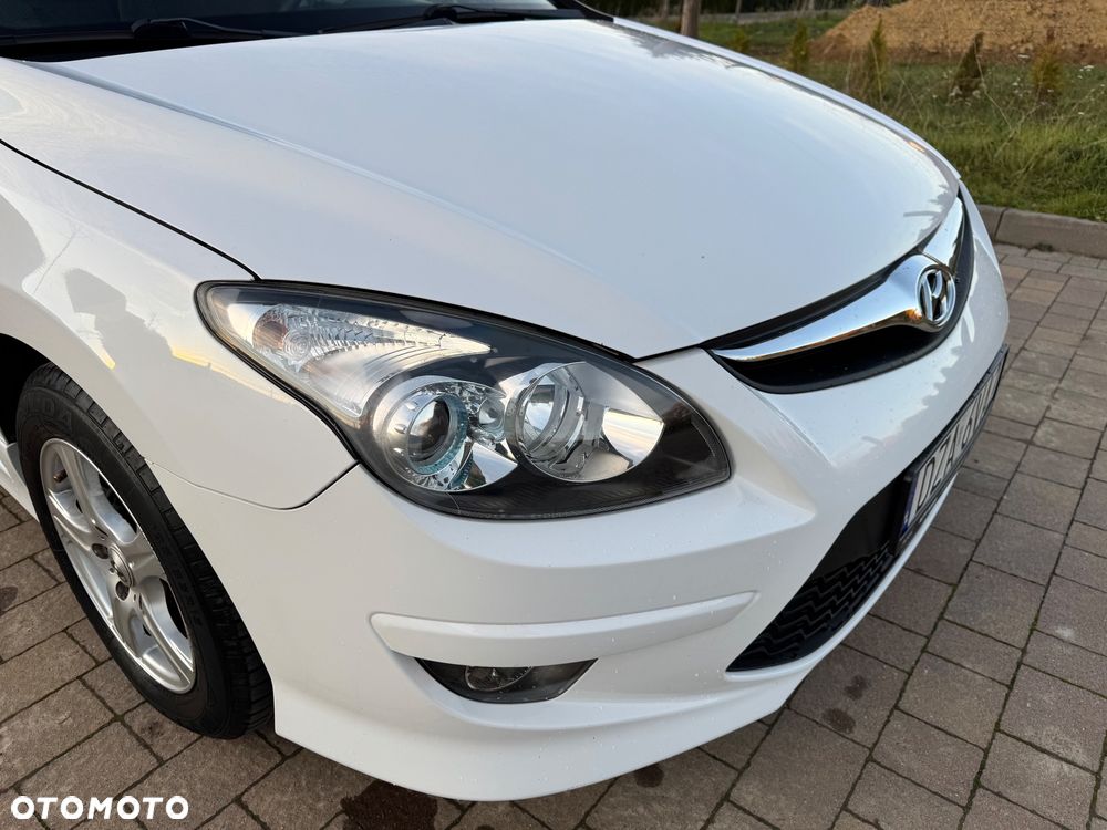 Hyundai i30 1.4 Comfort World Cup - 22