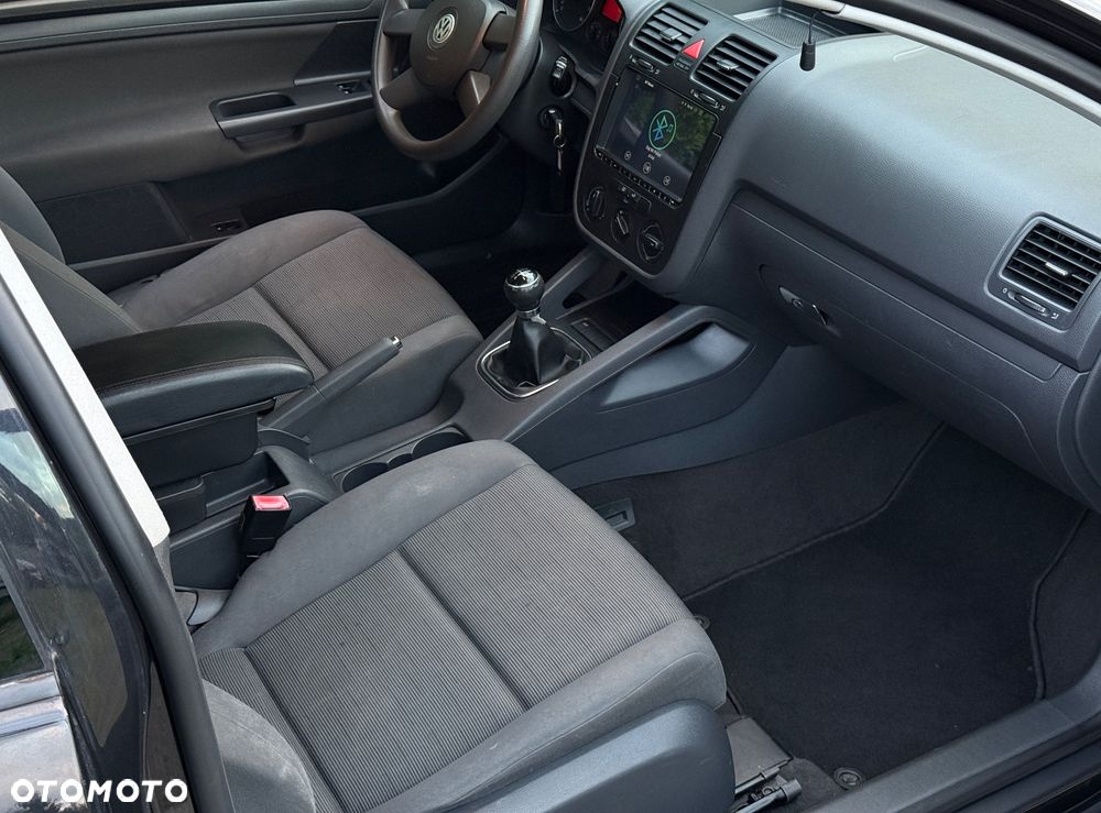 Volkswagen Golf - 10