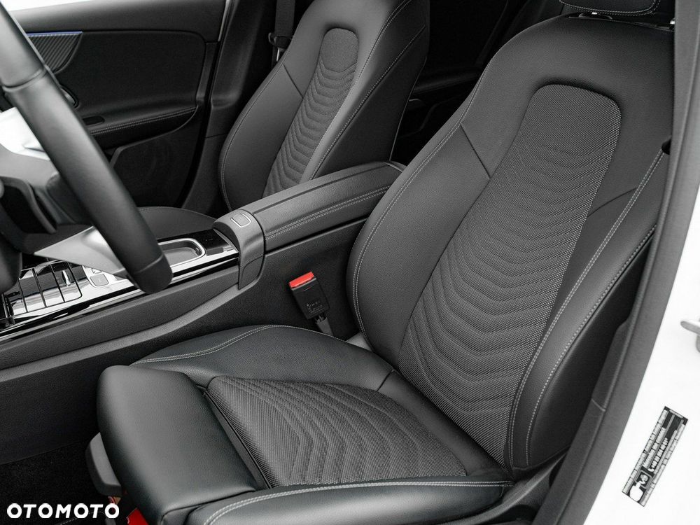 Mercedes-Benz Klasa A 200 d Progressive 8G-DCT - 14