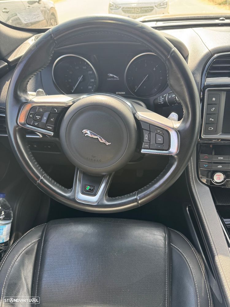 Jaguar F-Pace 2.0 i4D R-Sport Aut. - 5