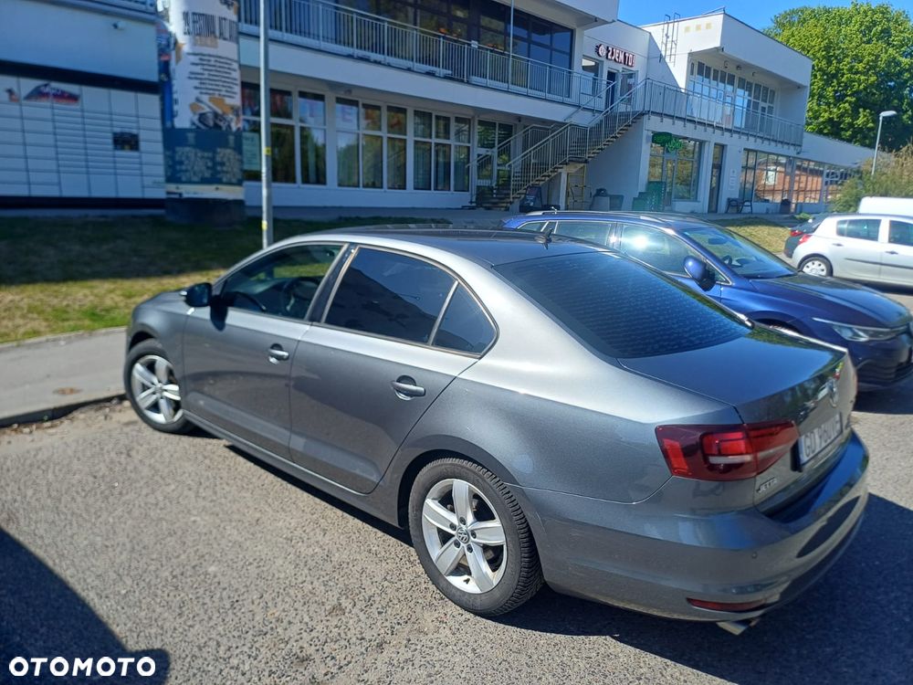 Volkswagen Jetta 1.4 TSI BMT Comfortline - 12