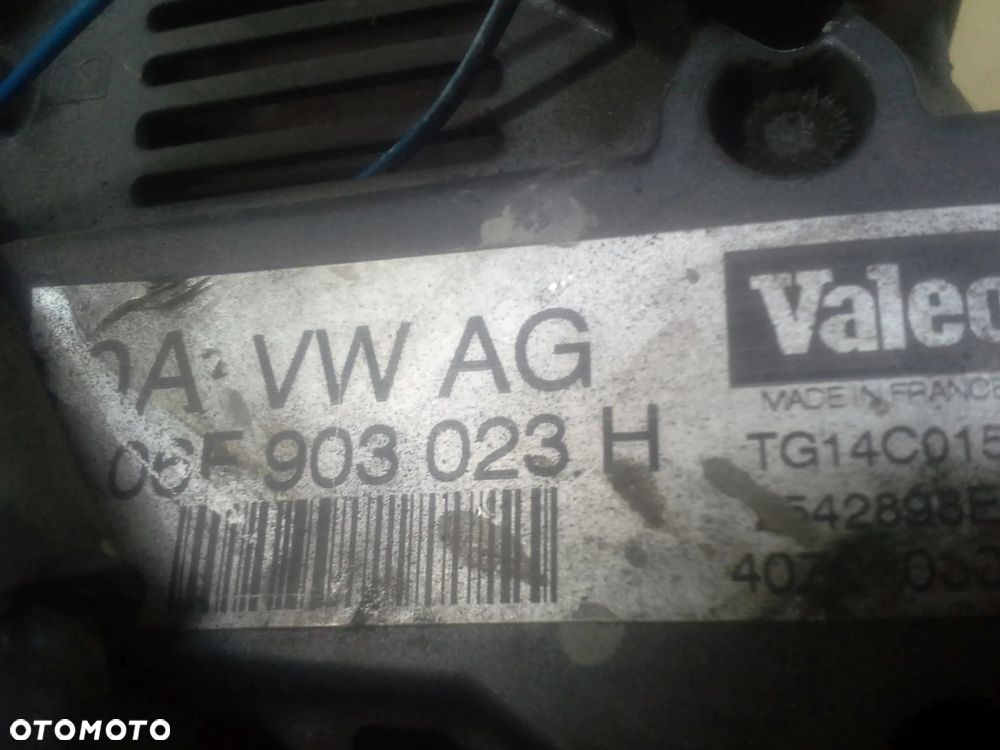 Audi A4 B7 2.0 TDi alternator Valeo 06F903023H TG14C015 2542893E - 11