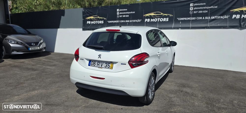Peugeot 208 1.2 PureTech Style - 3