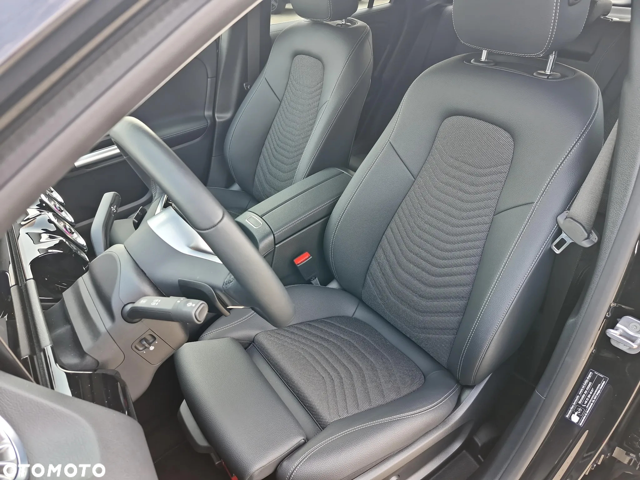 Mercedes-Benz GLA 200 Progressive - 26