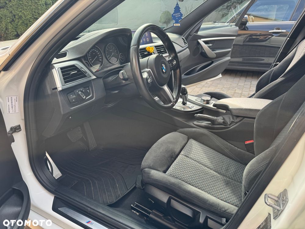 BMW Seria 3 330e iPerformance M Sport - 18