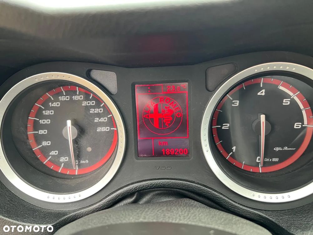 Alfa Romeo 159 2.4JTDM ti - 11