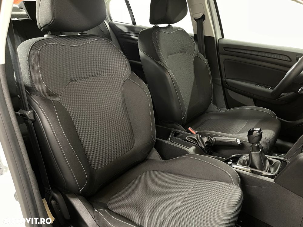 Renault Megane TCe GPF Zen - 10