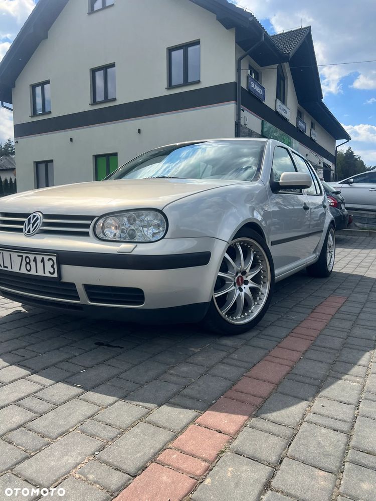 Volkswagen Golf 1.6 - 10