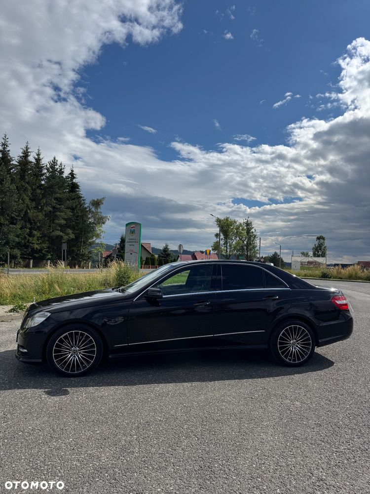 Mercedes-Benz Klasa E 350 CDI DPF 4Matic BlueEFFICIENCY 7G-TRONIC Avantgarde - 19