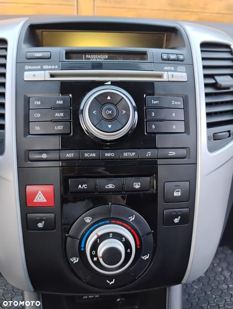 Kia Venga 1.4 L - 6
