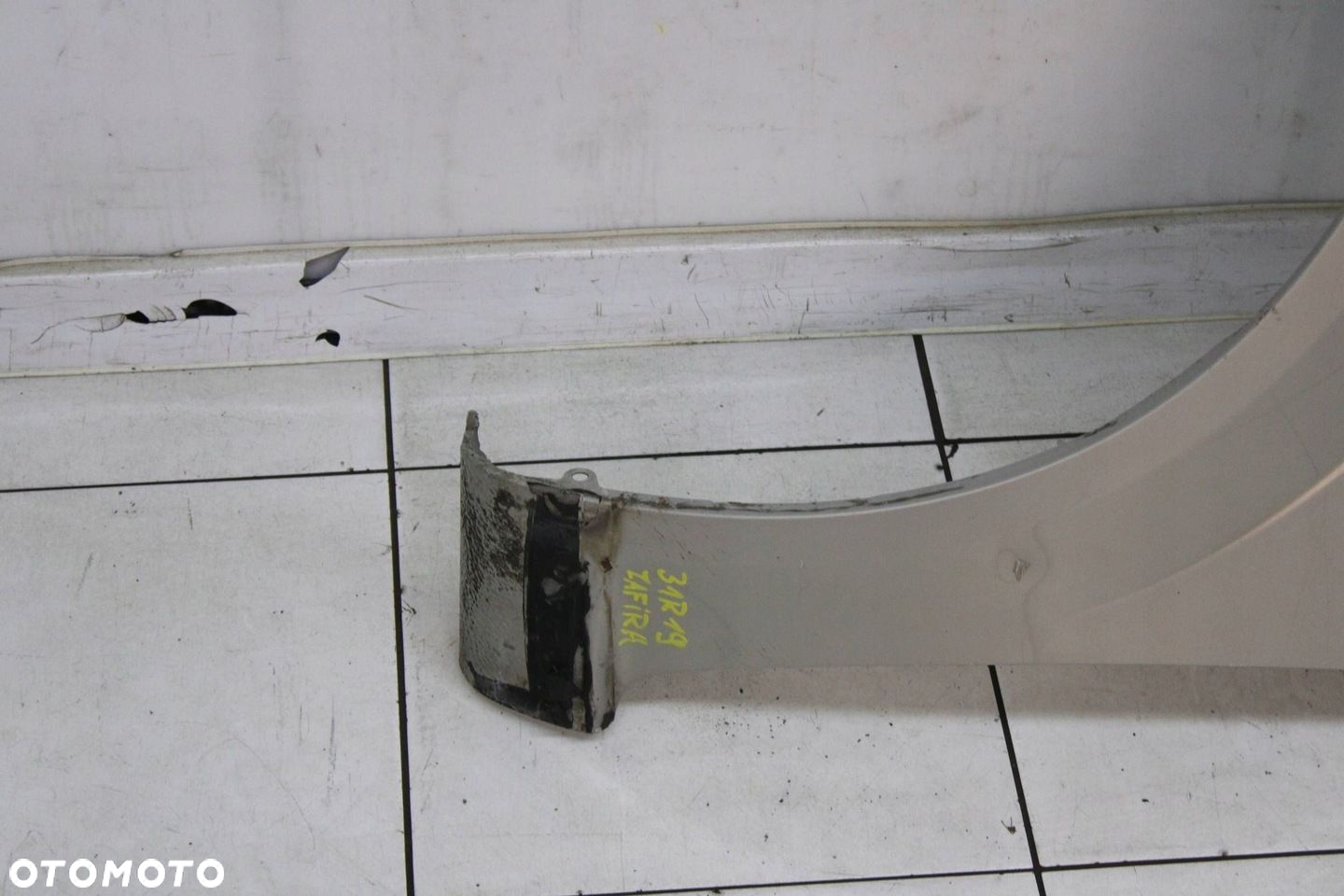 OPEL ZAFIRA B 05R- BŁOTNIK LEWY PRZÓD PRZEDNI Z167 - 16