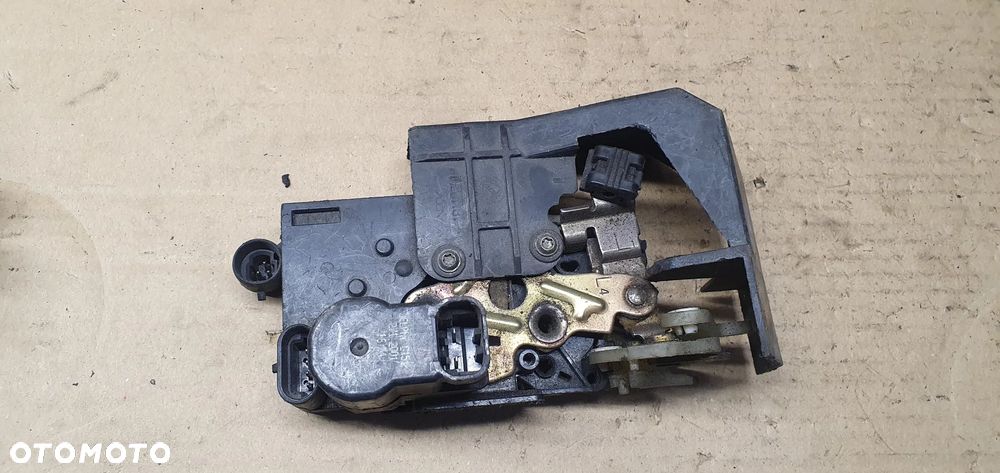 Zamek lewy przód przedni lewy Alfa Romeo 156 - 3