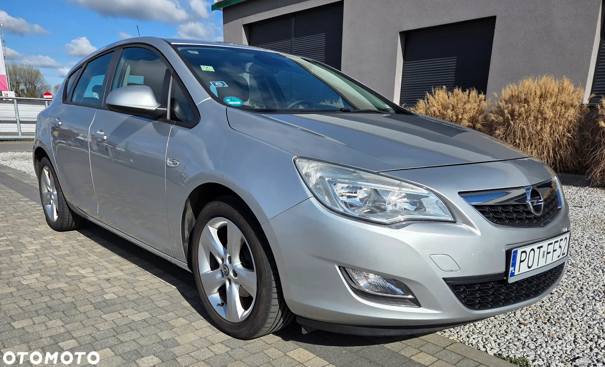 Opel Astra 1.6 automatik Edition - 2