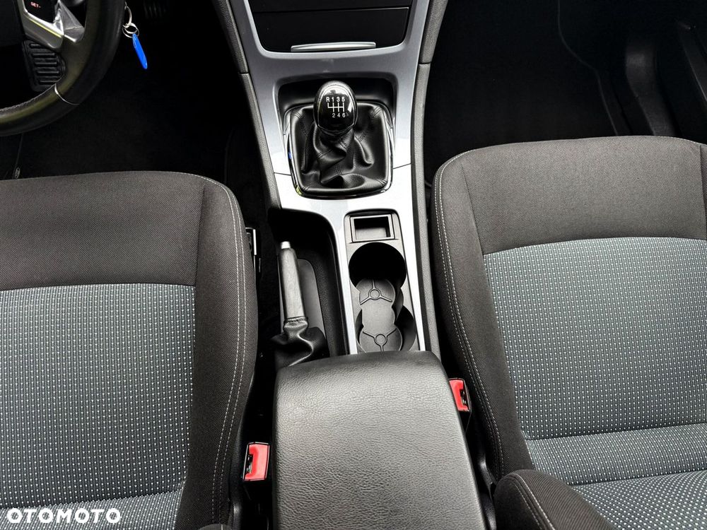 Ford Mondeo - 30