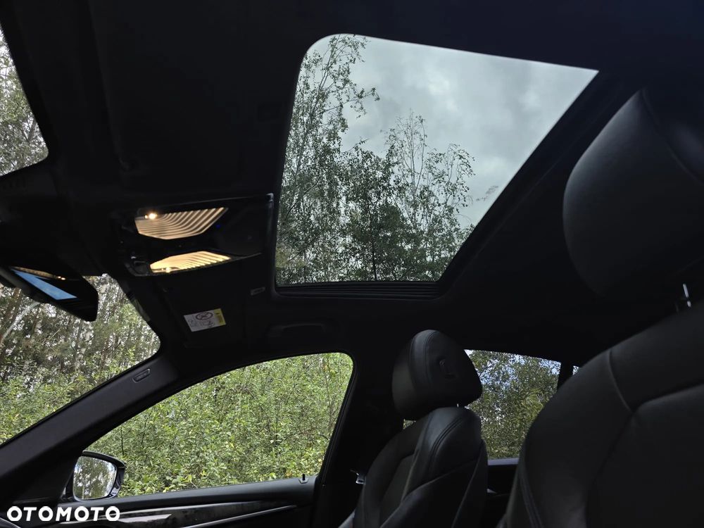 BMW Seria 5 540i M Sport sport - 34
