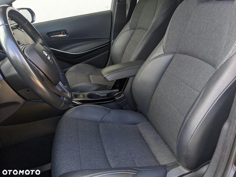 Toyota Corolla 1.8 Hybrid Selection - 20