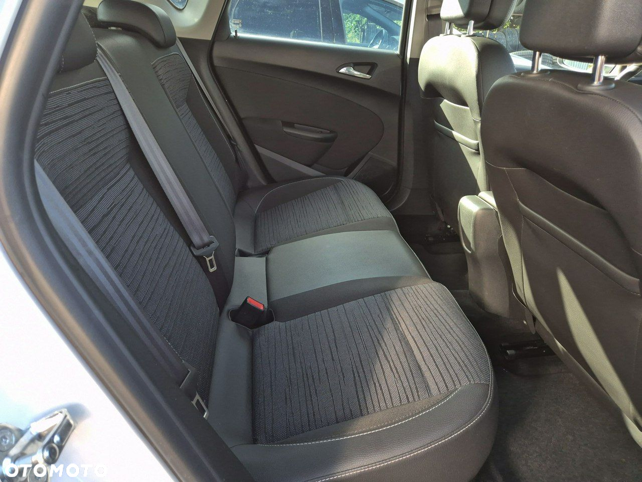 Opel Astra 1.4 Turbo ENERGY - 21