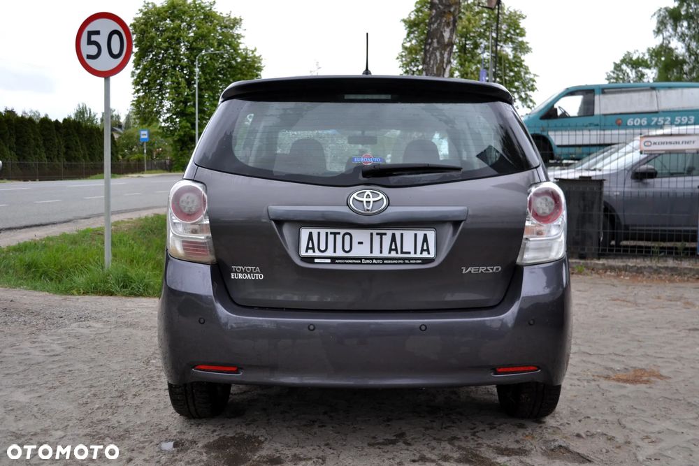 Toyota Verso 2.0 D-4D - 6