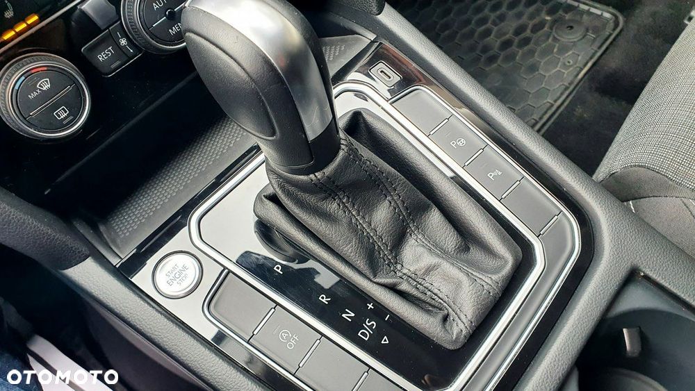 Volkswagen Passat - 37