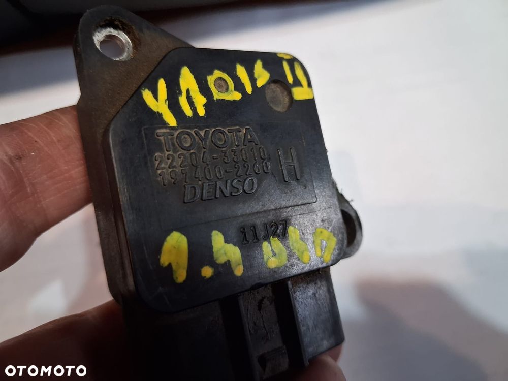 Przepływomierz TOYOTA YARIS II 1.4 D4D  OE  22204-33010 - 2