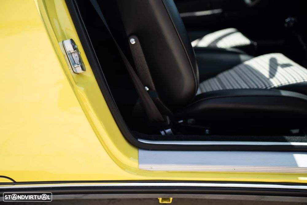 Porsche 911 Série F - 46